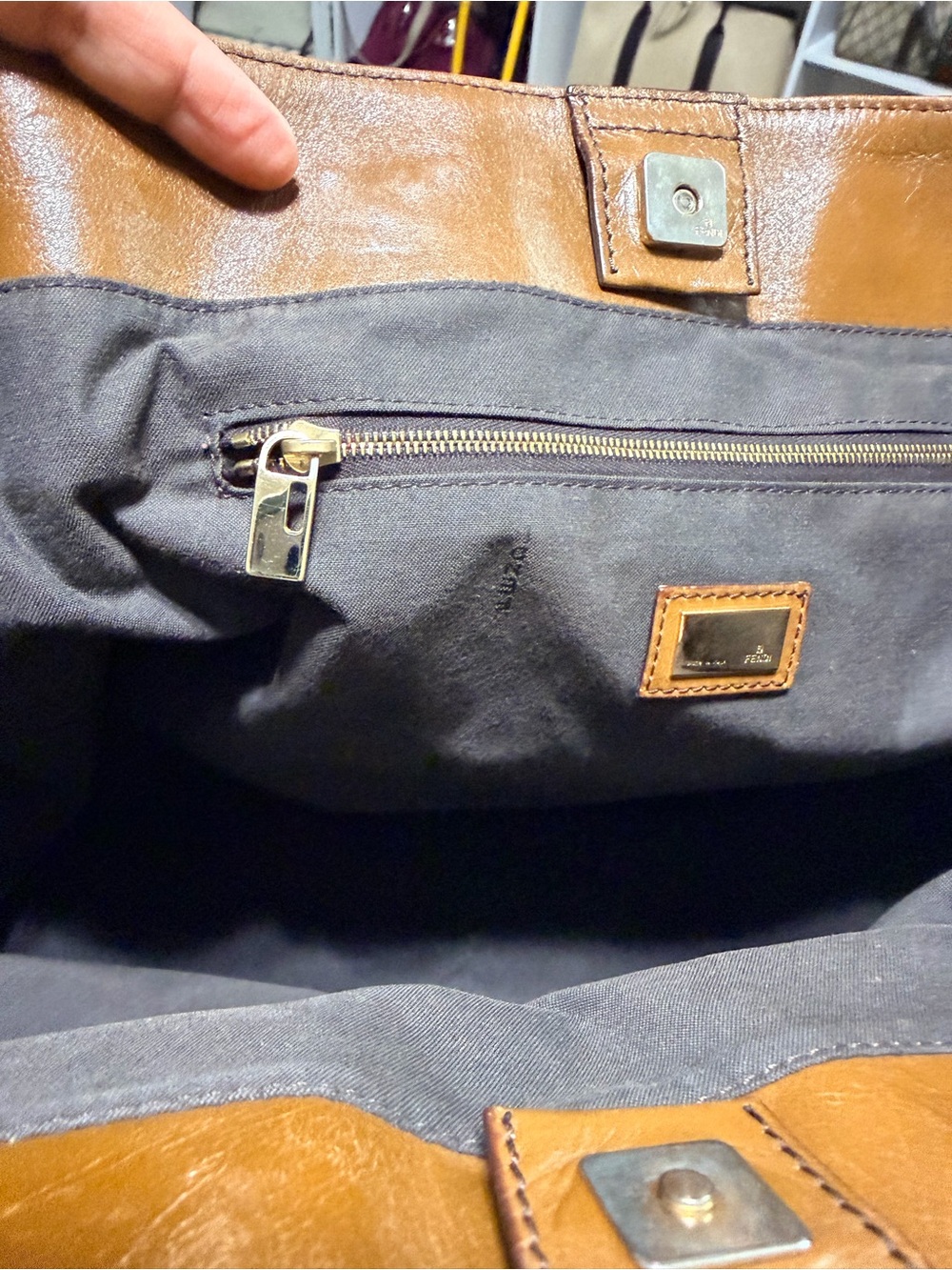 Leather tote - Picture 16 of 16